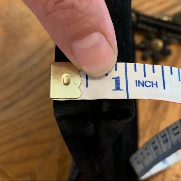 Chala Black and Brown Floral Crossbody Bag - Picture 14 of 14